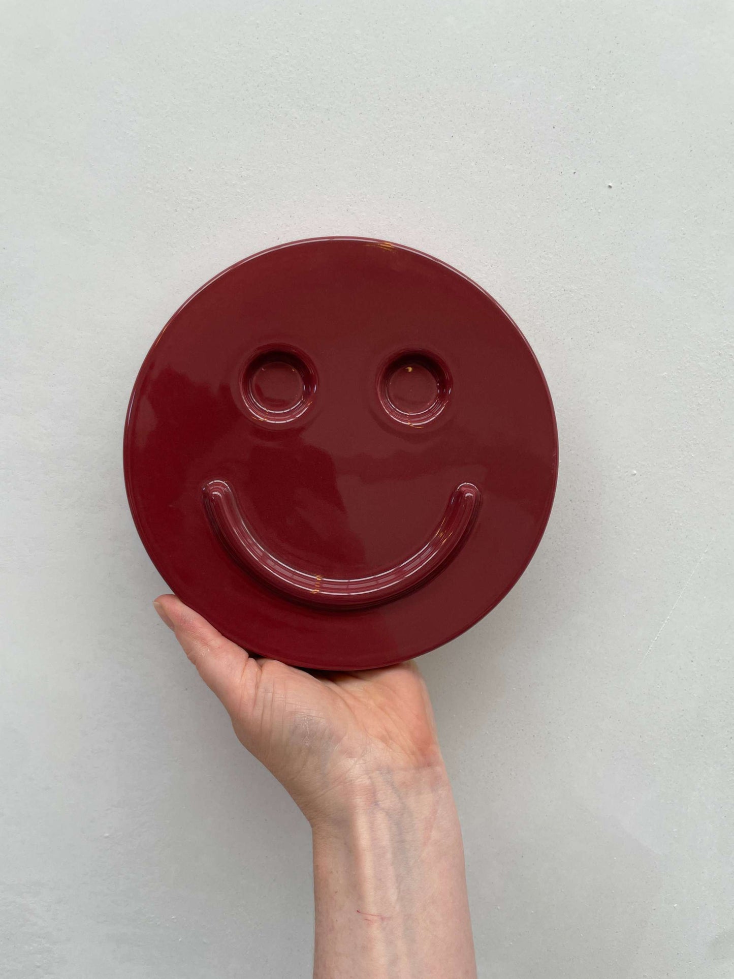 Burgundy 'HAPPY' ceramic artwork